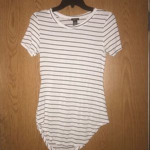 Rue 21 short Sleeved Women’s Sz M
